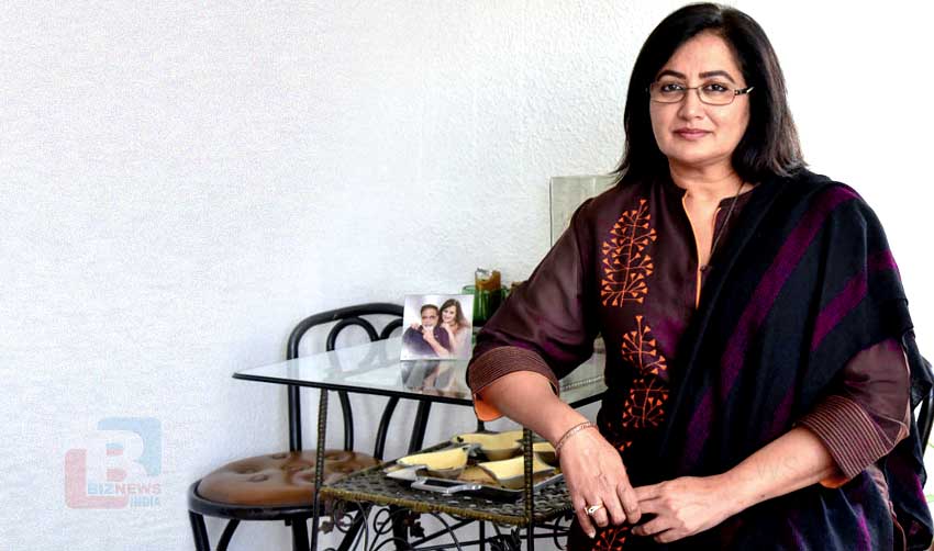 മാണ്ഡ്യയില്‍ മനസര്‍പ്പിച്ച് സുമലത