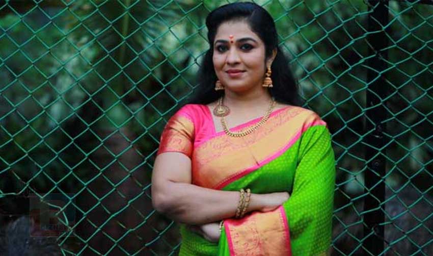 ഉമാനായര് ‘വാനമ്പാടി’യില് നിന്നും വിടവാങ്ങിയോ