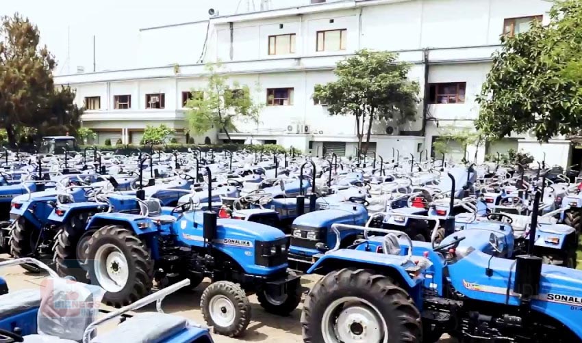 കോവിഡ് പ്രതിസന്ധികള്ക്കിടയിലും ട്രാക്ടറുകളുടെ വില്പ്പനയില് വര്ധന…