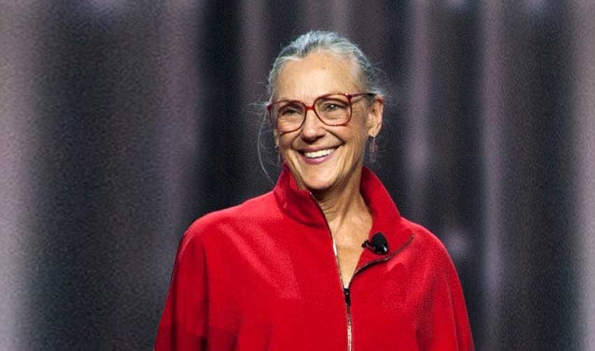 ലോകത്തിലെ ഏറ്റവും പണക്കാരിയായ വനിത ആരെന്ന് ലോകം ഉറ്റുനോക്കുന്നു