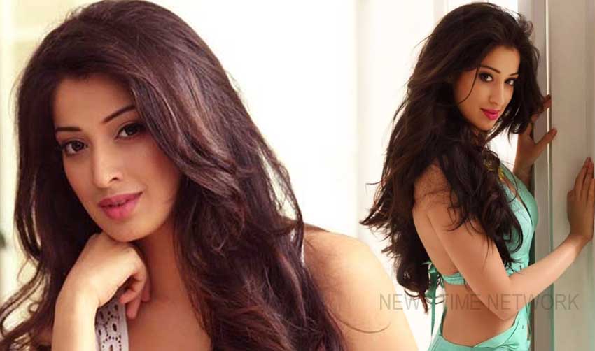 അഴക് തന്നെ പ്രശസ്തയാക്കി