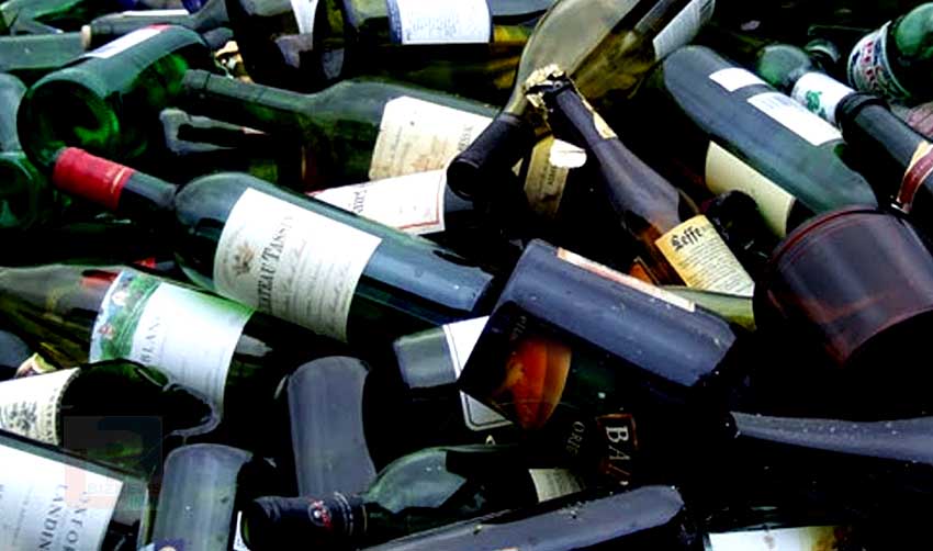 പഴയ മദ്യക്കുപ്പികള്‍ വിലനല്‍കി തിരിച്ചെടുക്കും